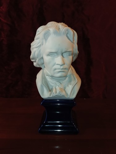 Buste ancien porcelaine de - en,
