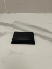 socle carré noir brillant