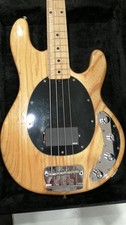 Guitare basse électrique