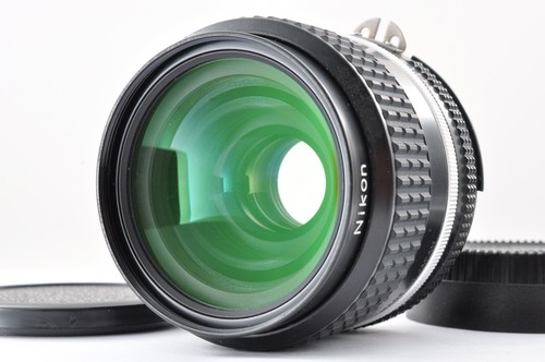 Objectif grand angle nikon - grand,