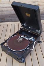 HMV 102 Gramophone 1931