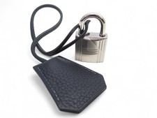 NEUF TIRETTE AVEC CLOCHETTE HERMES BIRKIN HAUT A COURROIE CUIR BLEU CADENAS GM