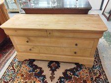 Commode pantalonnière