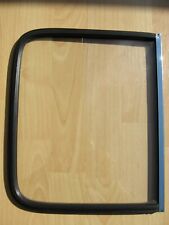 Renault Dauphine, glace fixe avec joint de porte arrière, baguette inox, vitre