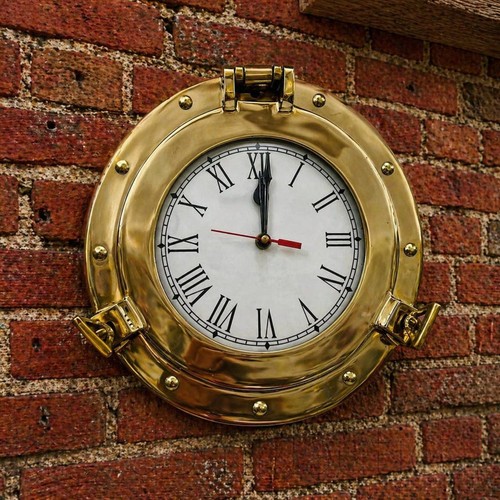 Ancienne horloge murale - , à