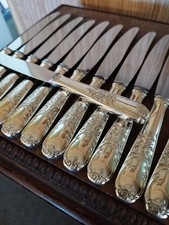 12 Couteaux à Entremets