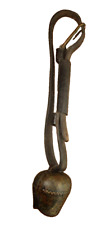 Cloche de vache sonnaille ancienne CHAMONIX avec collier en cuir, bon etat