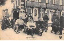 65 - n°88196 - Les Pyrénées - Sports d'Hiver - Hommes et femmes près d'un