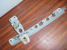 Leve vitre mecanique arriere droit RENAULT MEGANE 2 PHASE 2 8200028073
