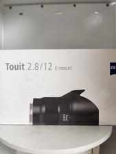 Objectif Zeiss 12mm f2.8 Touit