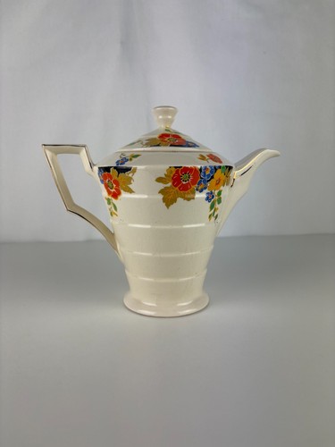 Ancienne théière blanche - ancienne,