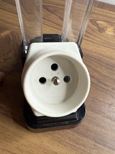 Prise 2 pôles + terre