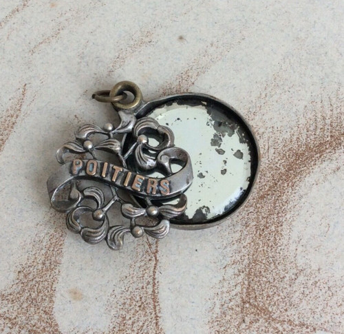 Pendentif médaillon avec - pendentif,