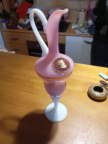 Vase aiguillère avec camée - aiguillère,