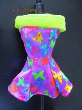 Poupée Barbie tenue " Robe vintage imprimé papillons / Etiquette violette" (266)