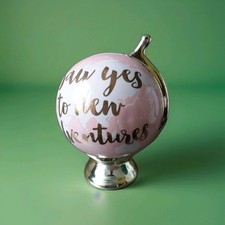 ancienne tirelire mappemonde