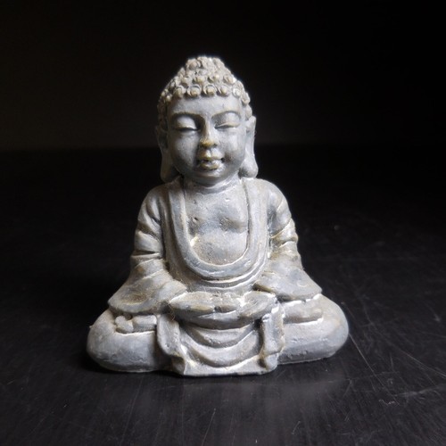 N9315 figurine statue religion