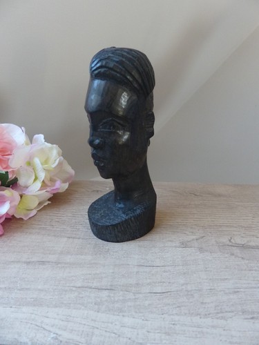 Sculpture buste de femme - d'un,