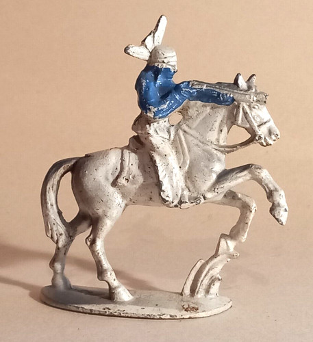 Figurine quiralu monobloc - monobloc,
