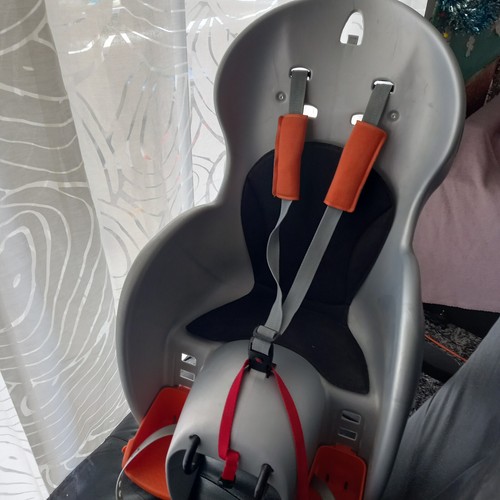 Porte bébé prévu pour vélo - pour,
