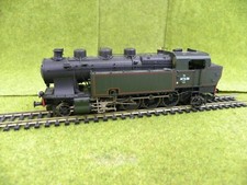 LOCOMOTIVE JOUEF HO 141 TA 318 LIVRÉE VERT/NOIR DECORATION ROUGE SANS PLAQUE