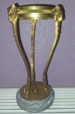 SUPPORT PIED EN BRONZE POUR