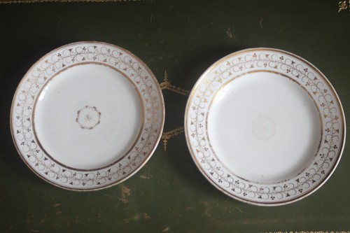 Deux assiettes porcelaine - assiettes,