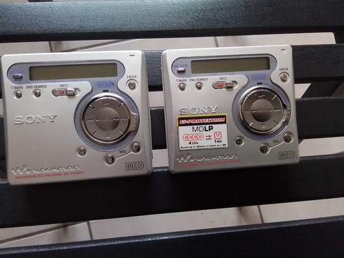 Sony r700pc 2 - mz-r700pc,