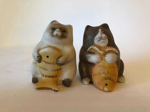 Adorable cats catch fish - a,