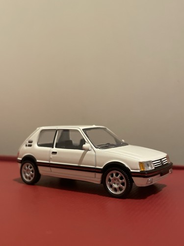 Miniature norev peugeot 205 - norev,