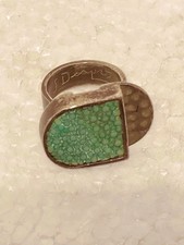 Bague en argent et galuchat