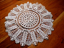 Napperon  au crochet coton blanc