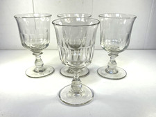 série de 4 grands verres TULIPE à eau en VERRE taillé cotes plates XIXème