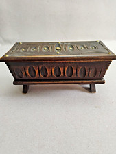 Petit coffre en bois avec