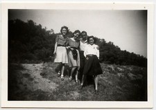 Portrait 3 femmes homme paysage - Ancienne photo an. 1947