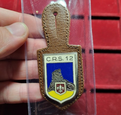 128 pucelle insigne - /, /