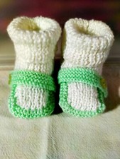 chausson de bébé avec bride