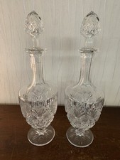 2 carafes à vin modèle
