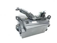 82111F4U30 BOÎTES À FUSIBLES