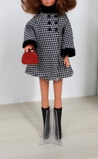 Vêtement manteau poupée mannequin clone Barbie Petra vintage 60's Hong Kong