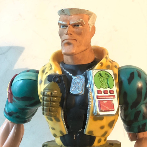 Grande figurine chip - de,