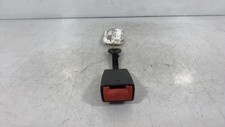 Attache ceinture avant droit