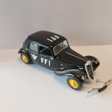 Métal  voiture  FFI 1:43