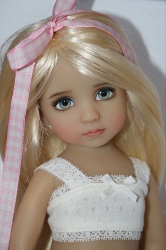 Little darling doll dianna - doll,