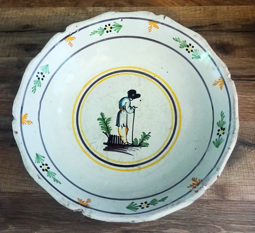 3137 saladier en faience - ,