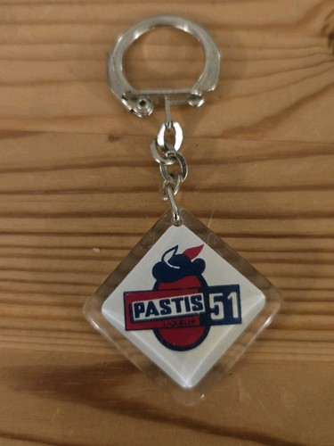 Ancien porte cle pastis - porte,