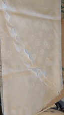 Nappe ronde 150 cm diamètre blanche avec fleurs