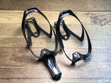 Cages à bouteilles en carbone