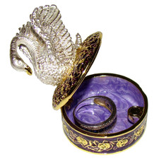 Cygne surpris d'oeuf au Cygne