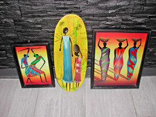 3 TABLEAUX  EN BOIS SCULPTE  